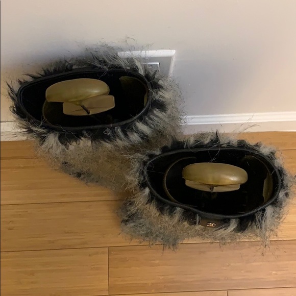 CHANEL 2010 Fantasy Fur Boots - Picture 6 of 9